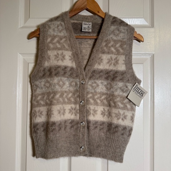 Vintage Jackets & Blazers - Vintage Hilda 100% Pure Wool Icelandic Button Front Sweater Vest Ladies Size XS